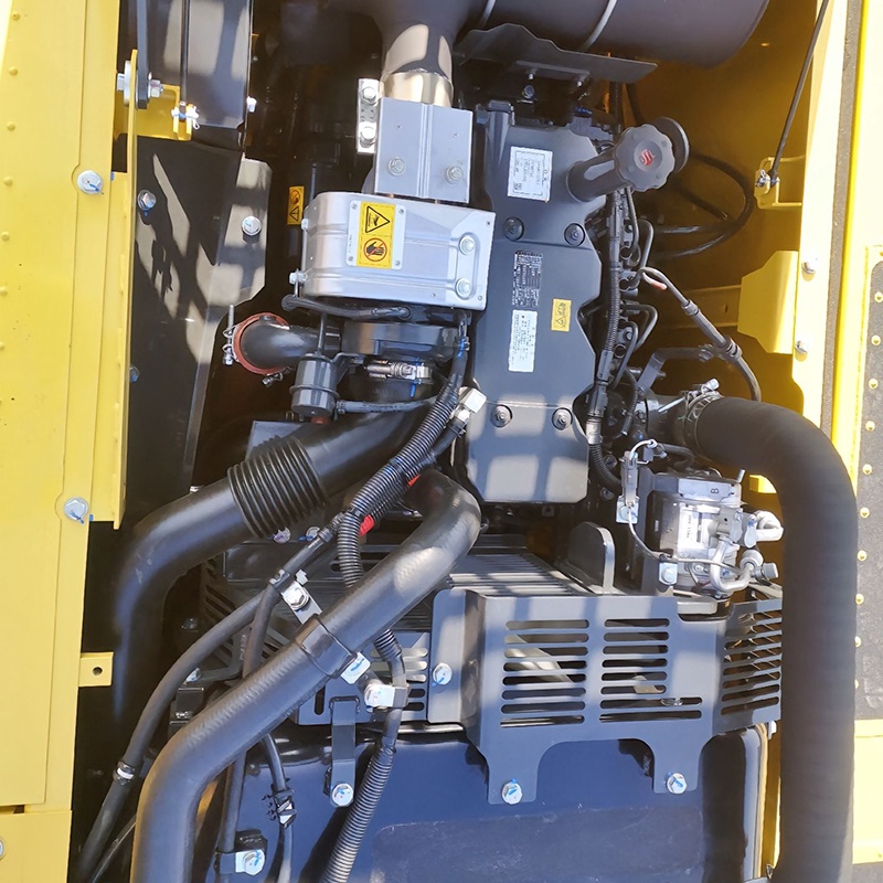 حفارة Komatsu PC200 مستعملة بوزن 20 طنًا