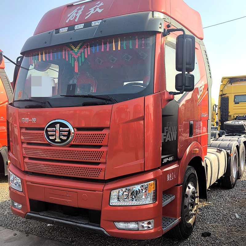 شاحنة الجرار الثقيلة CHINA Faw Jiefang J6P بقوة 460 حصان، 6x4، بمقود يساري