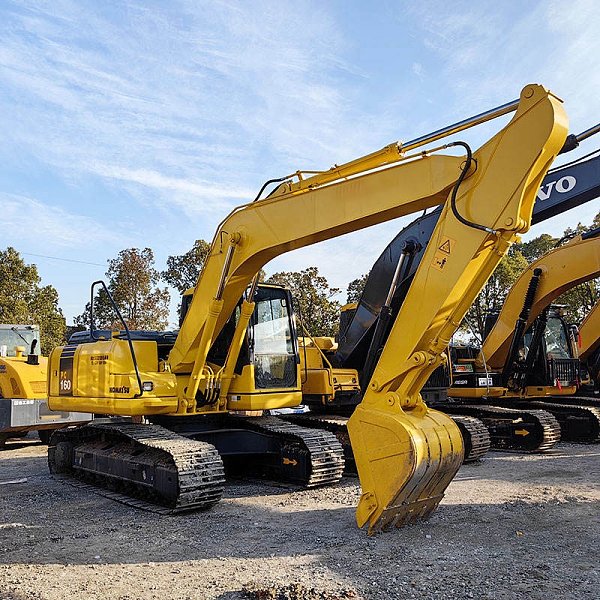حفارة Komatsu PC160LC مستعملة