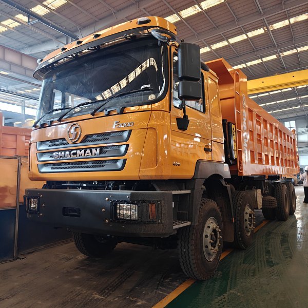 شاحنة قلابة Shacman F3000 8x4 صينية