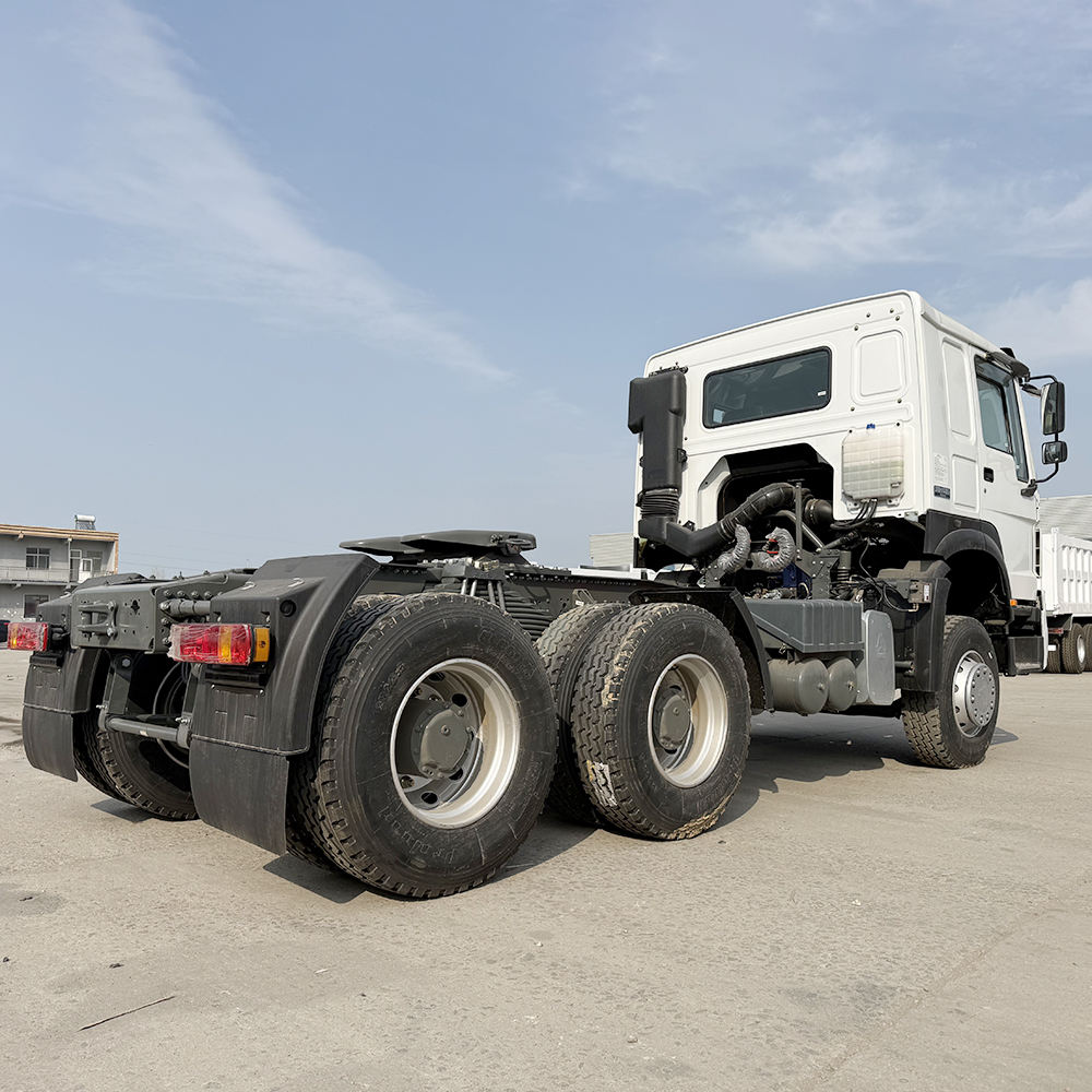 Sinotruk شاحنة جرار أوتوماتيكية 6x4