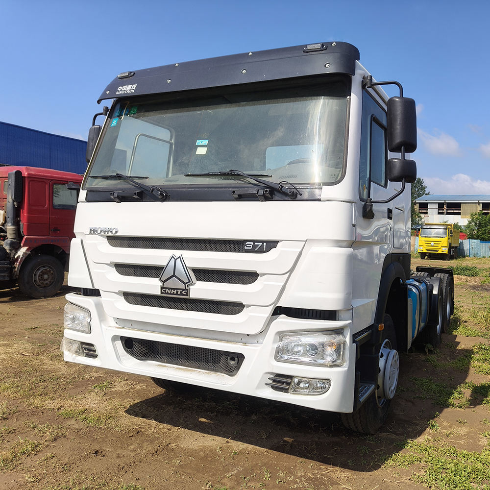 Sinotruk شاحنة جرار أوتوماتيكية 6x4