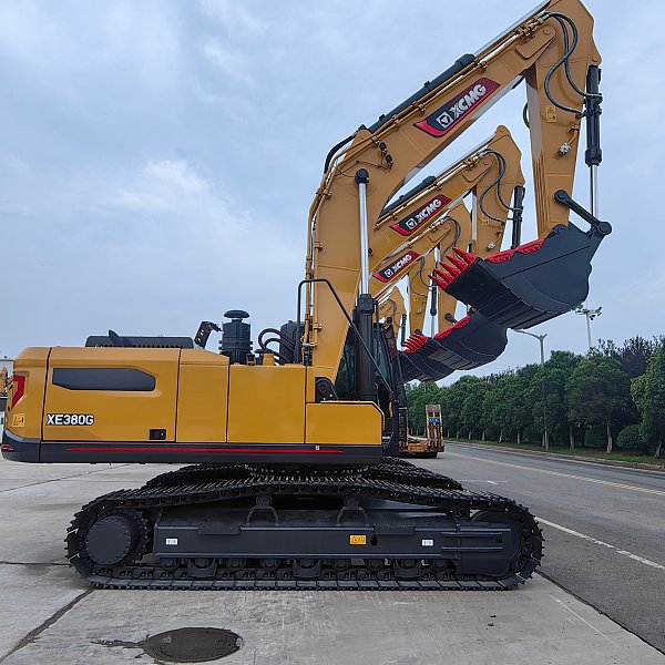 XCMG XE380