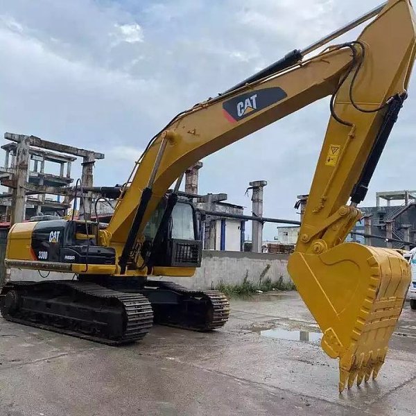 حفارة Cat 330