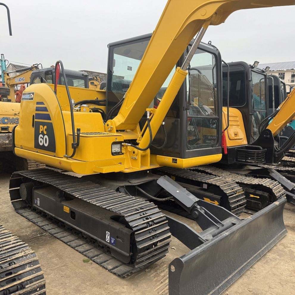حفارة Komatsu PC60