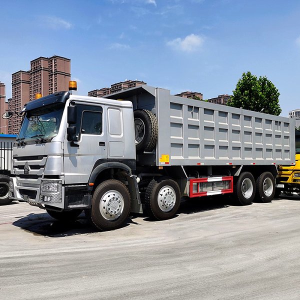 Camion-benne Howo 8x4