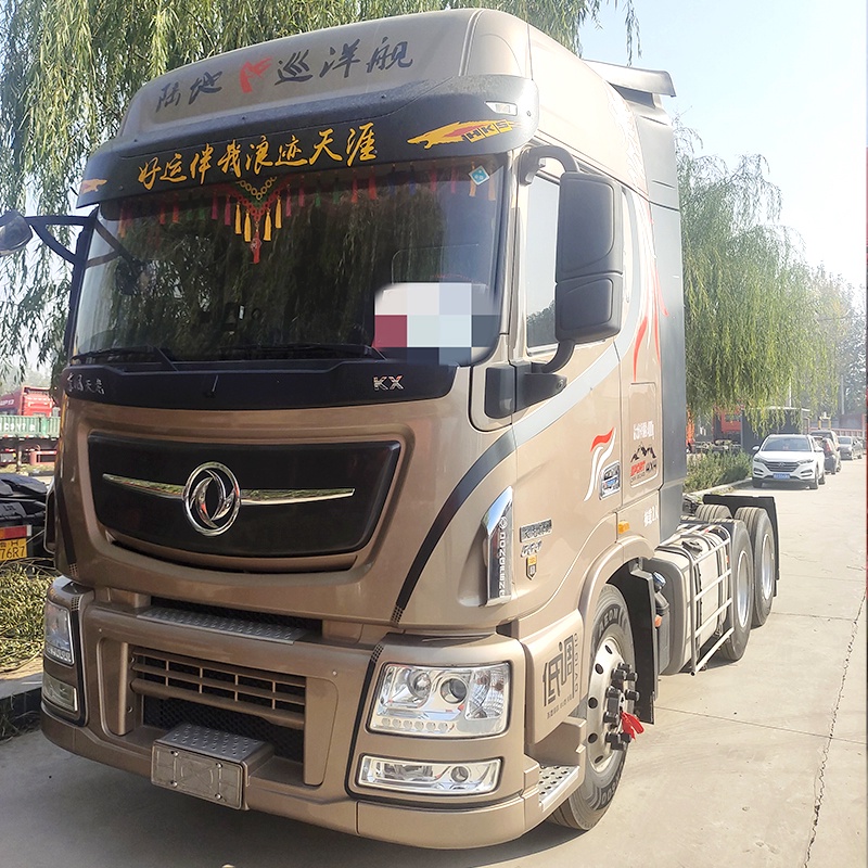 Tracteur routier Dongfeng KX 6x4 de 560 ch