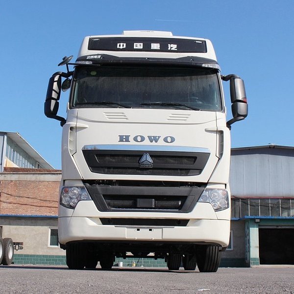 Camion tracteur Howo T7H 4x2 de 500 ch