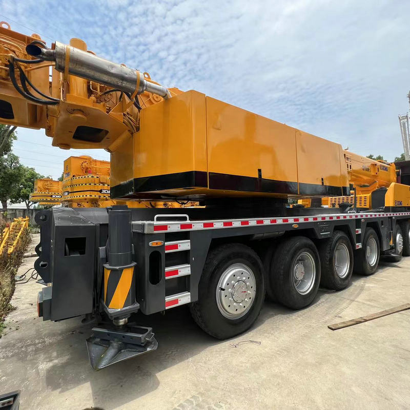 Grue automotrice XCMG QY100K/XCT100 de 100 tonnes