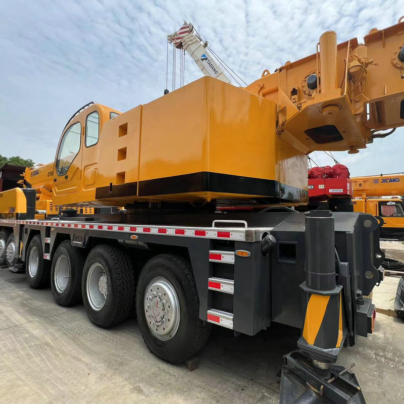 Grue automotrice XCMG QY100K/XCT100 de 100 tonnes