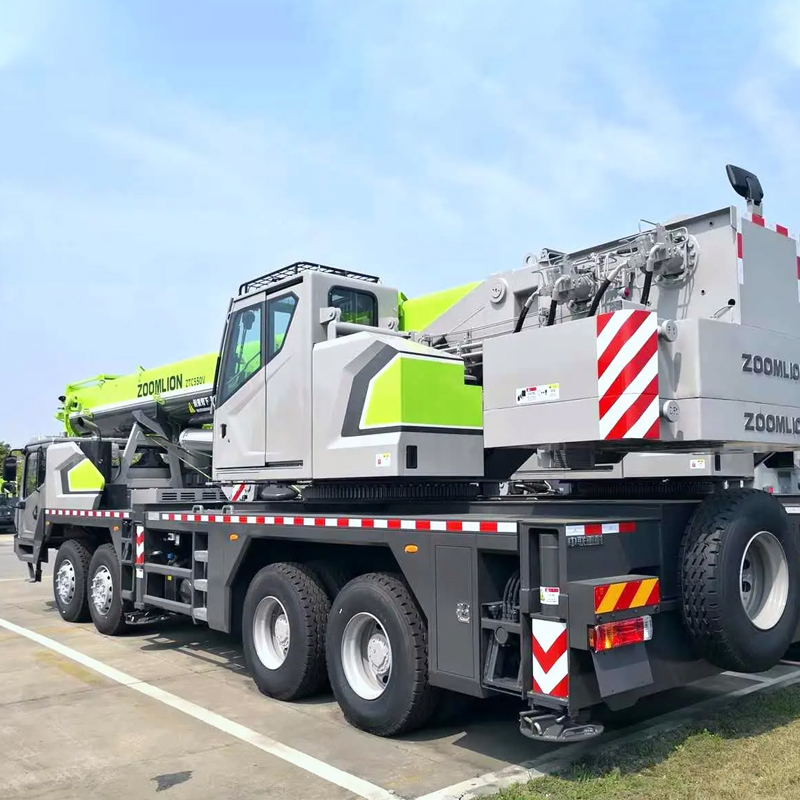 Grue sur porteur Zoomlion ZTC550V de 50 tonnes