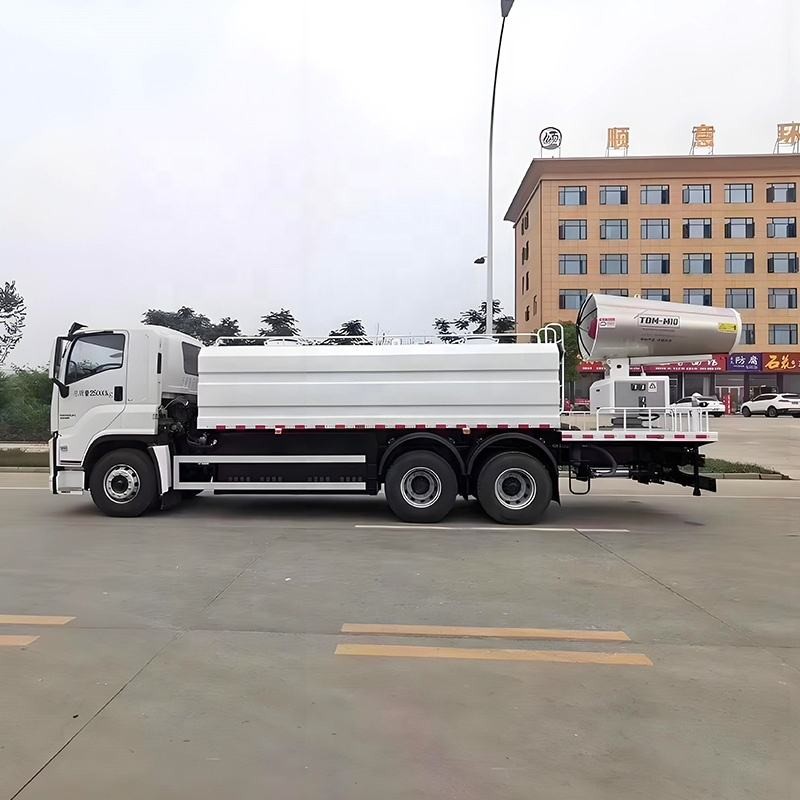 Camion-citerne d'arrosage