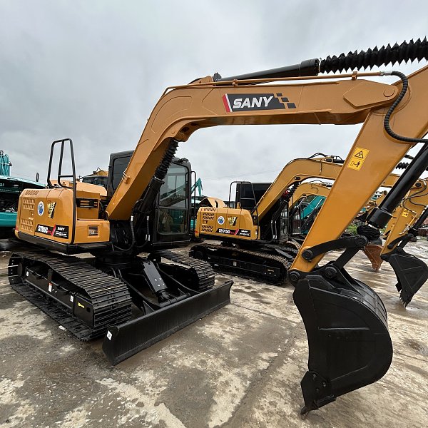 Excavatrice Sany SY95C