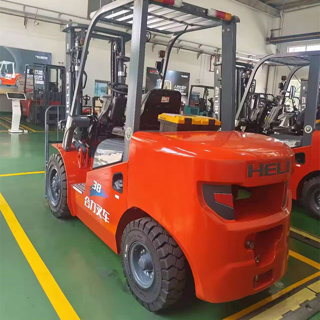 Chariot élévateur HELI de 3,8 tonnes