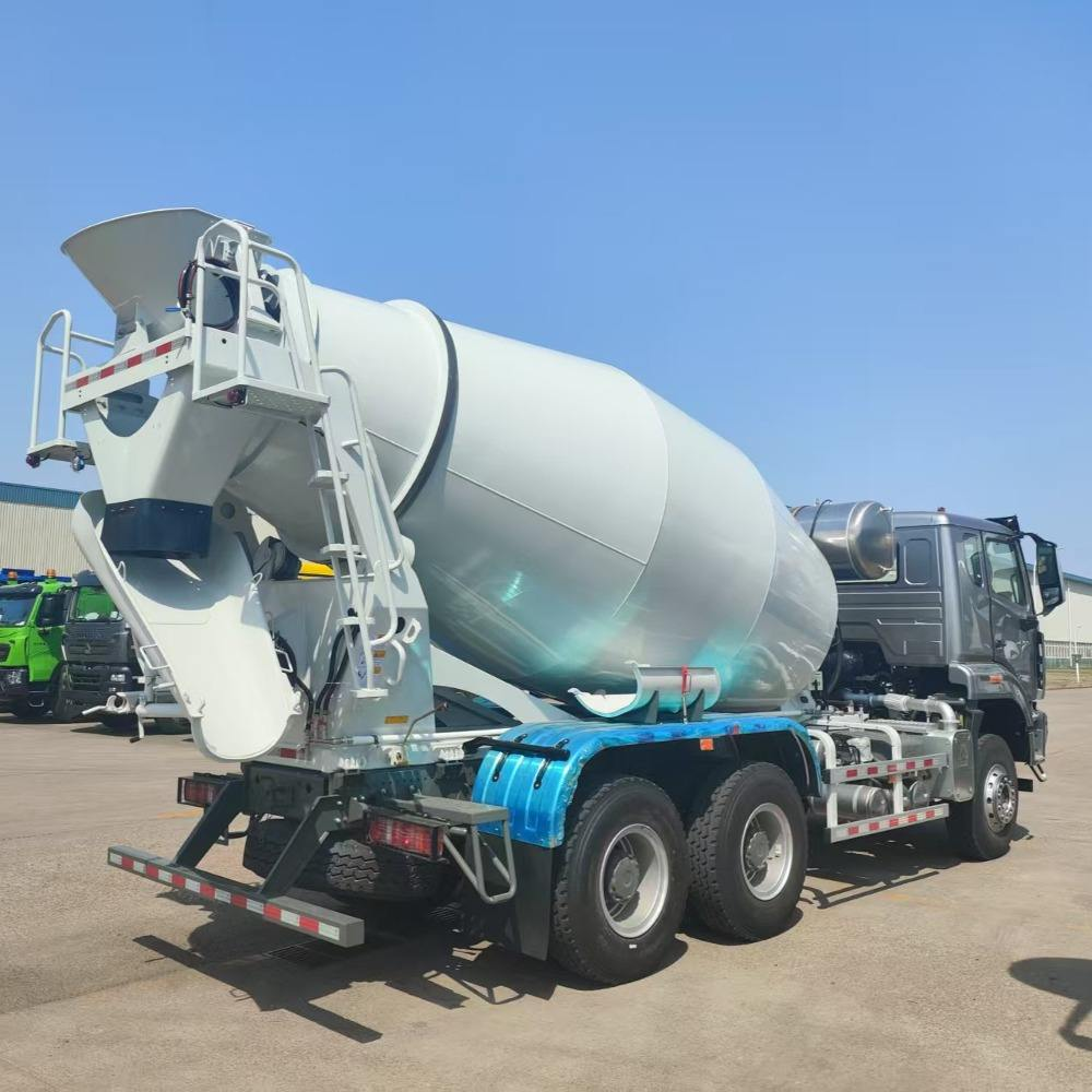 Camion malaxeur à béton Sinotruk Howo 6x4