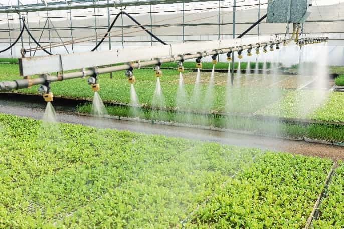 L’irrigation et la pulvérisation des cultures sous serre renforcent la production agricole et permettent des applications écologiques dans de multiples scénarios.