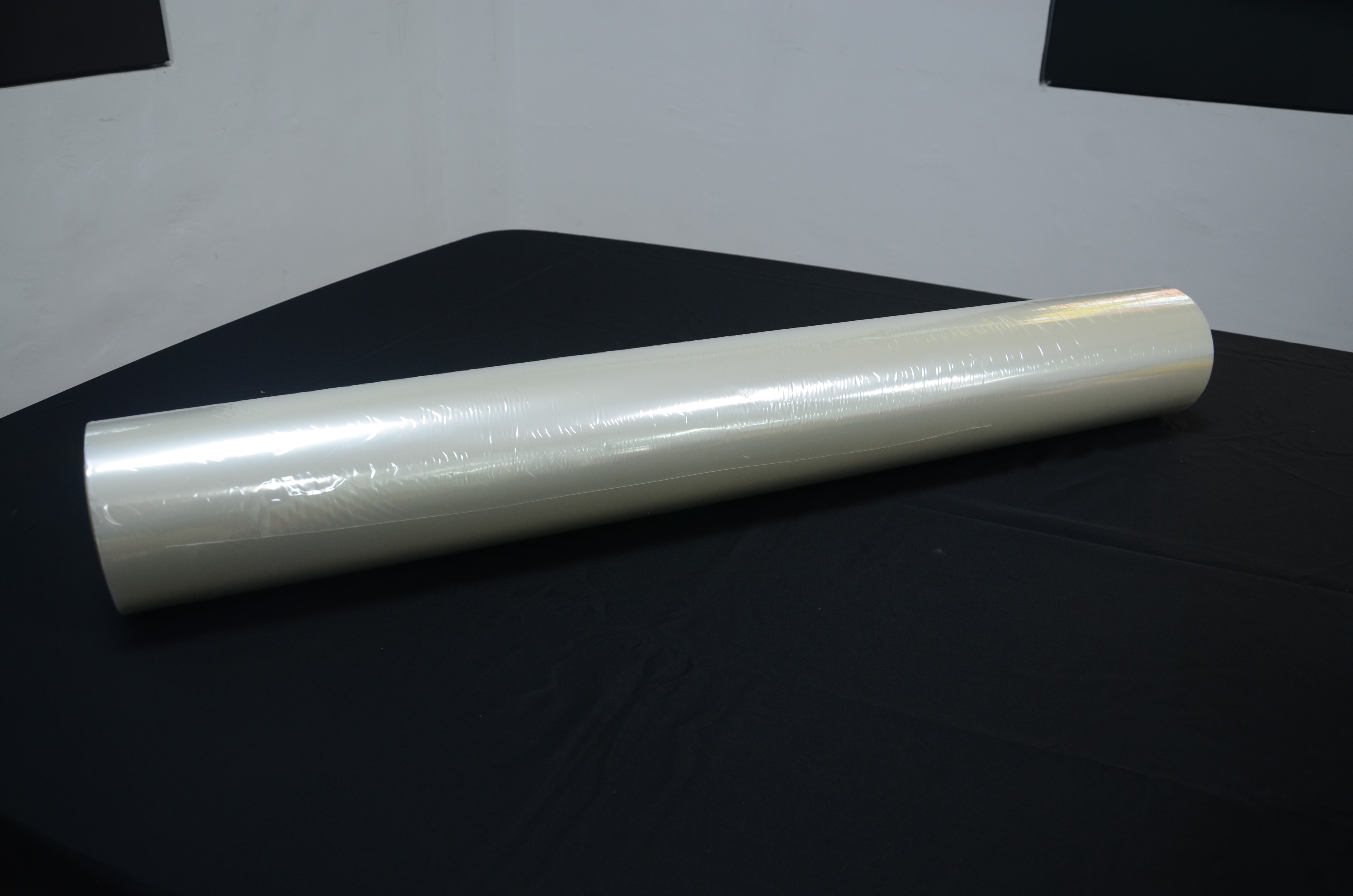 High-temperature food alumina PET cling film