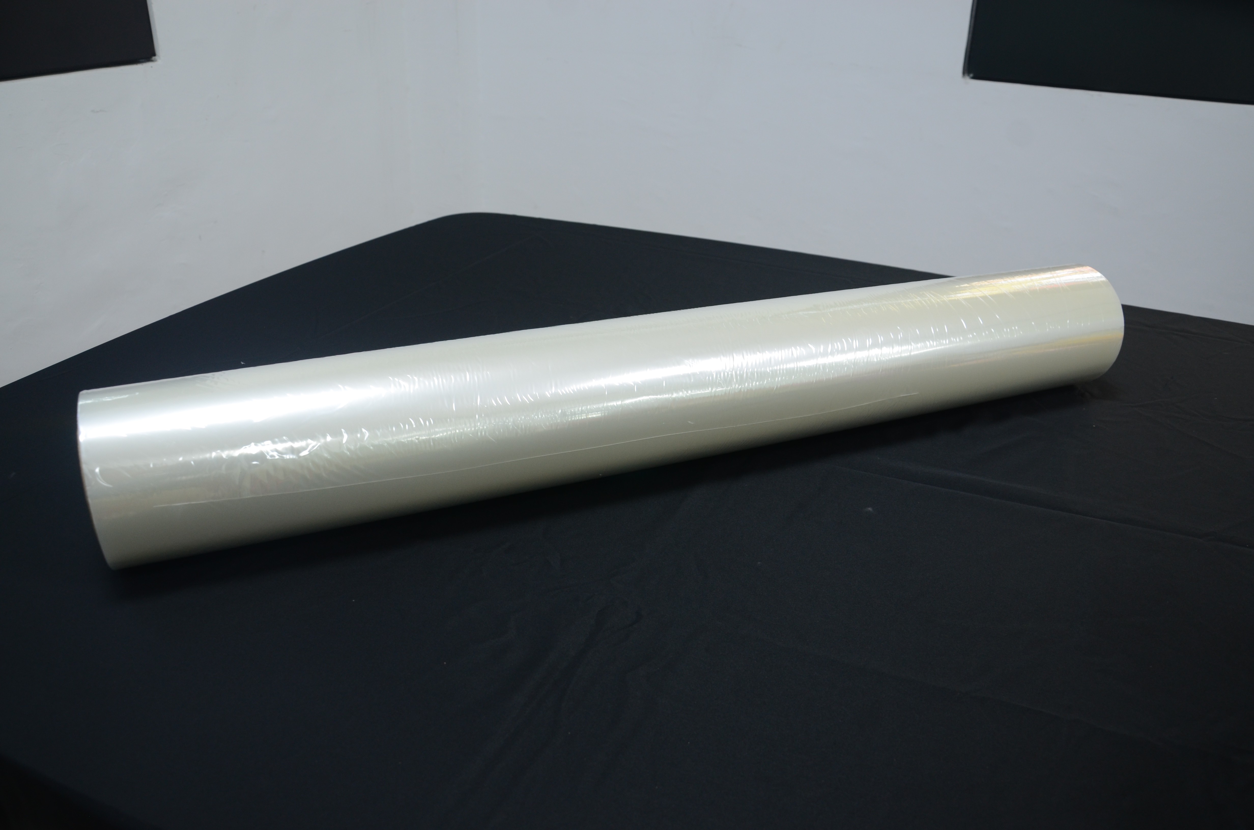 High-temperature food alumina PET cling film