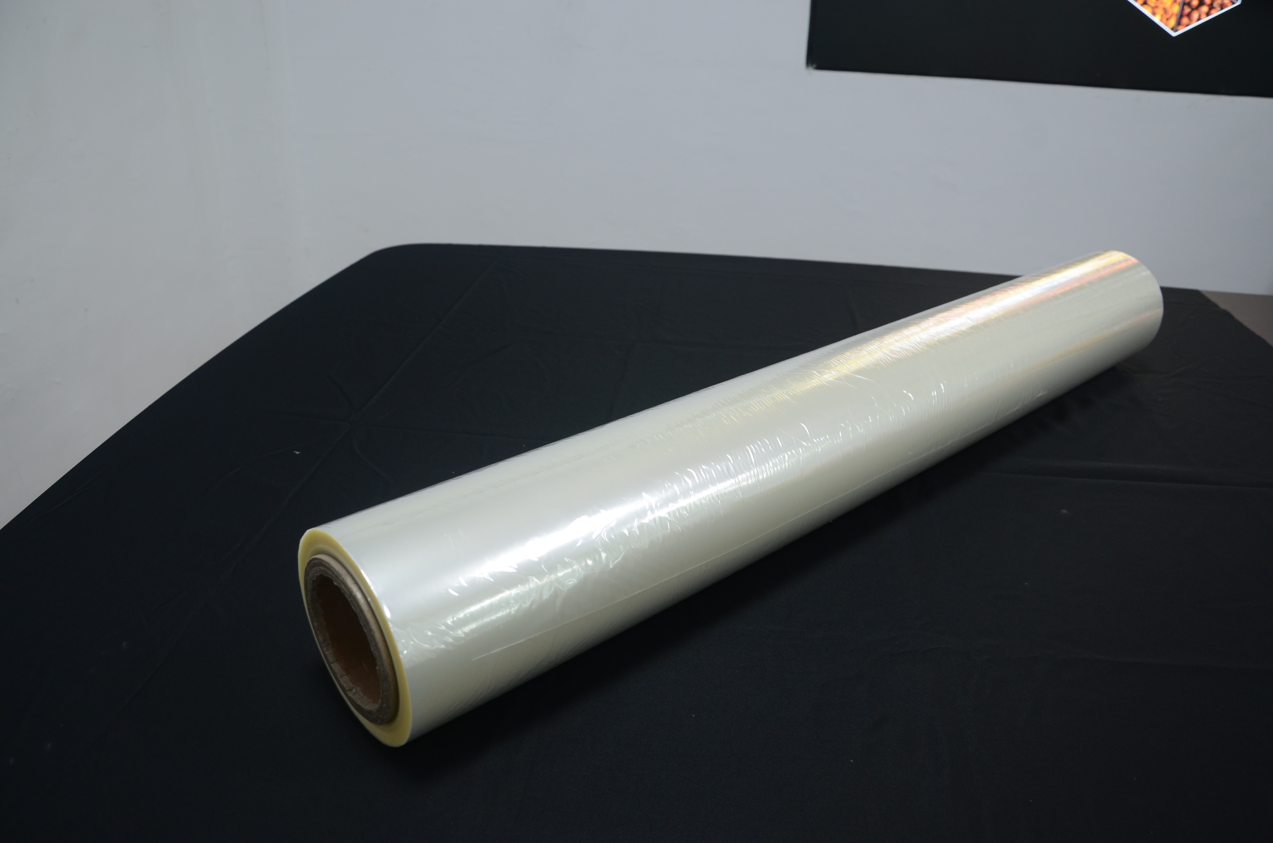 High-temperature food alumina PET cling film