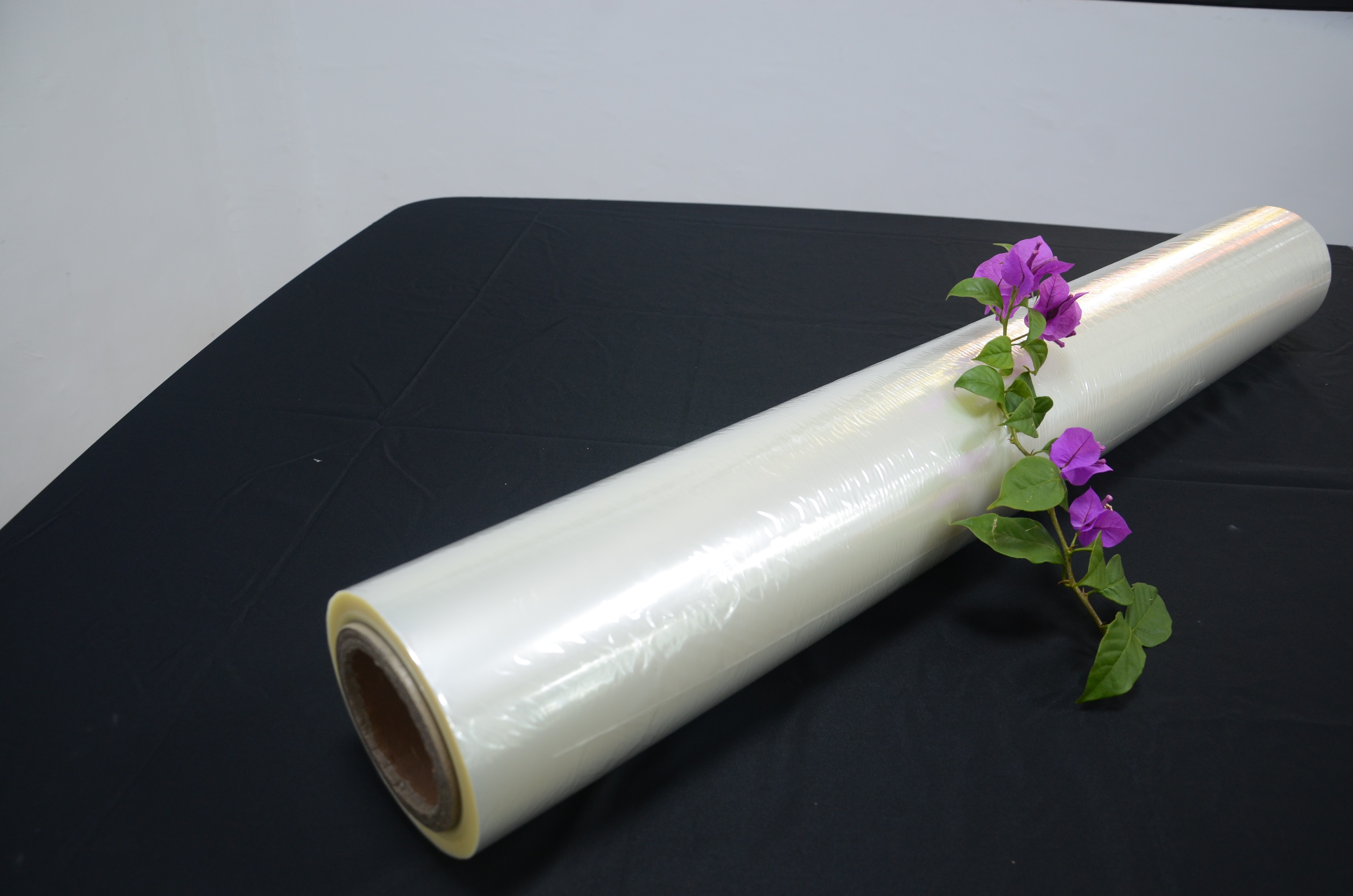 High-temperature food alumina PET cling film