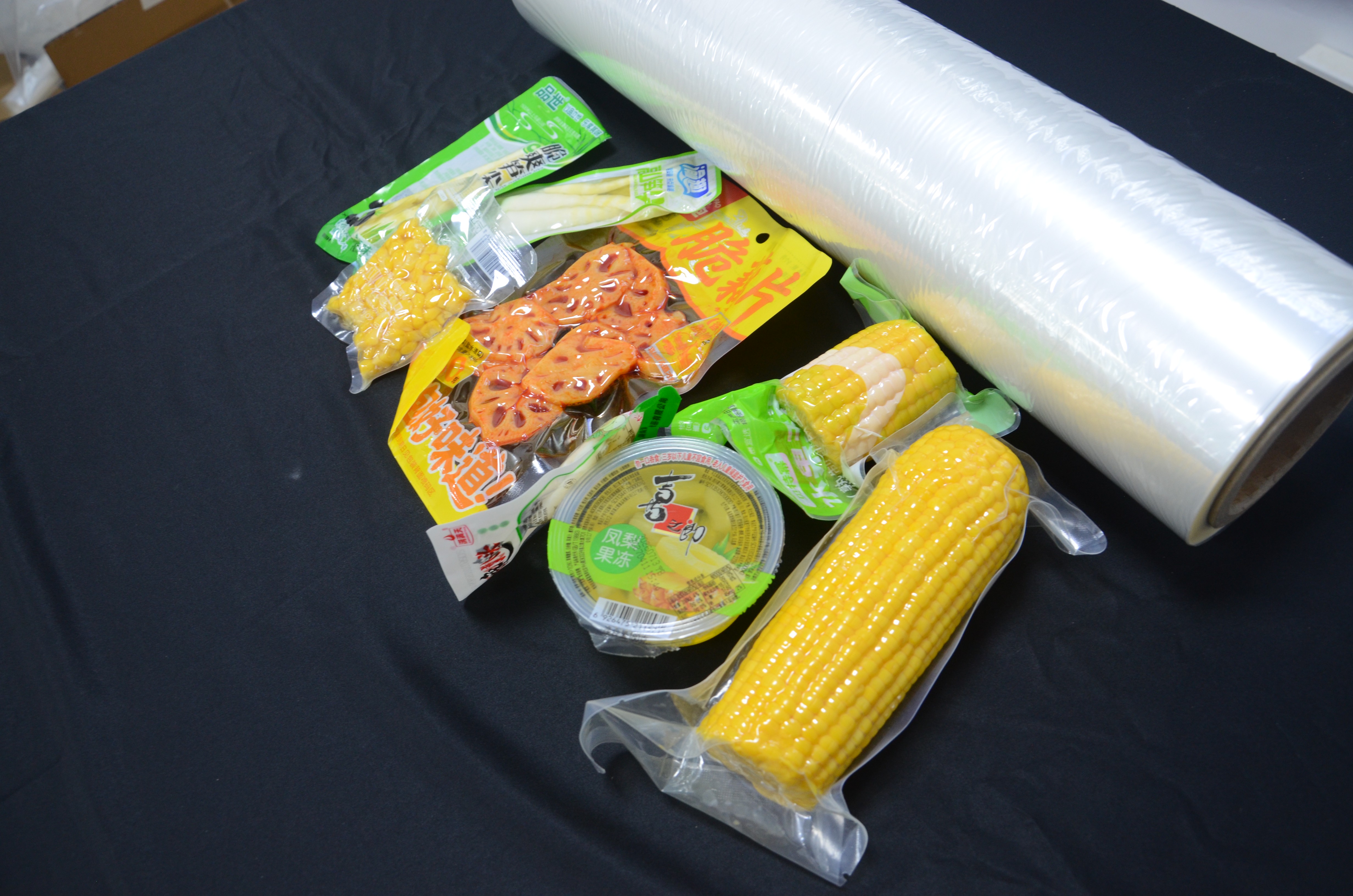 High-barrier nylon film for corn packaging