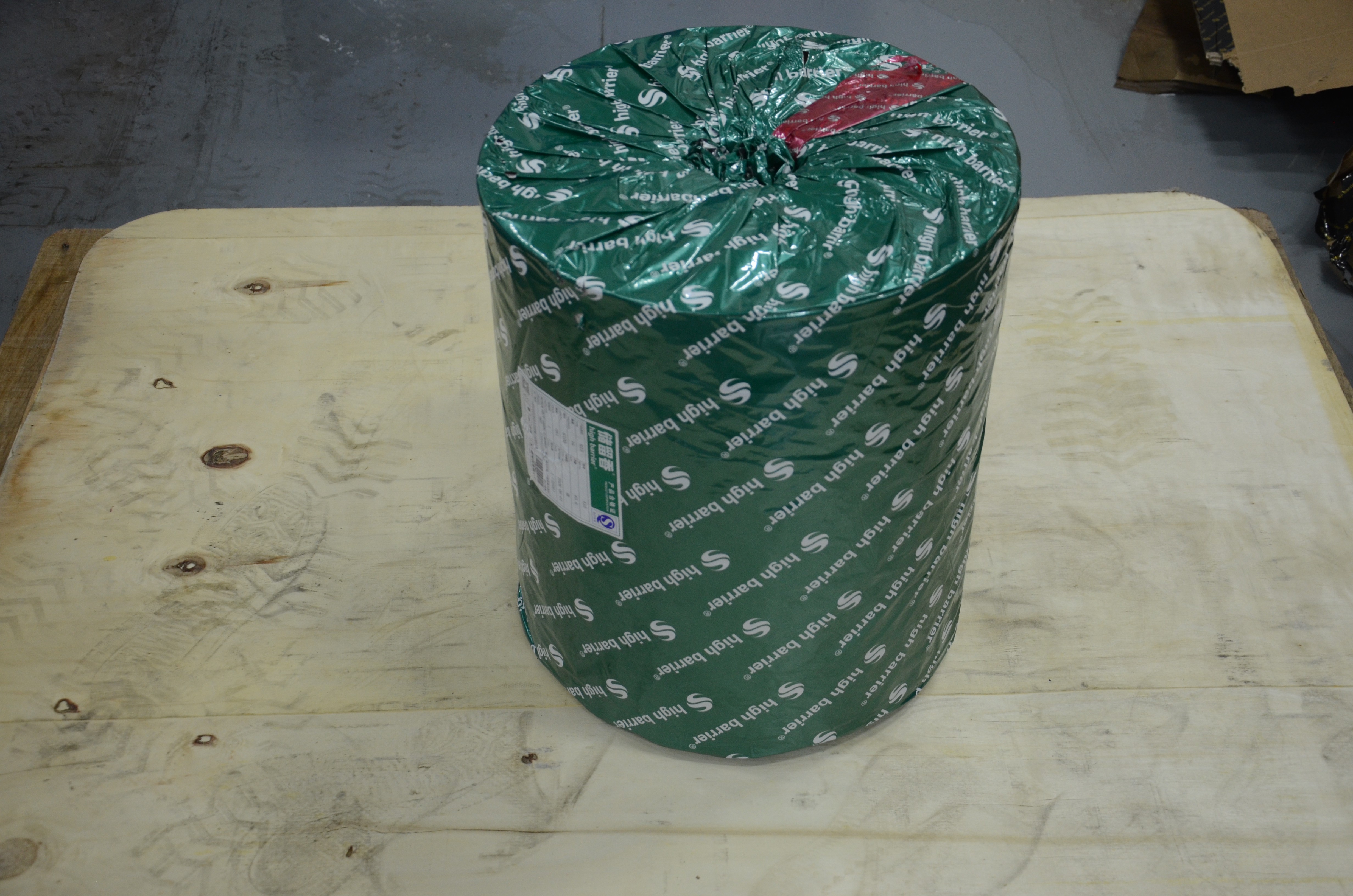 High-barrier nylon film for corn packaging