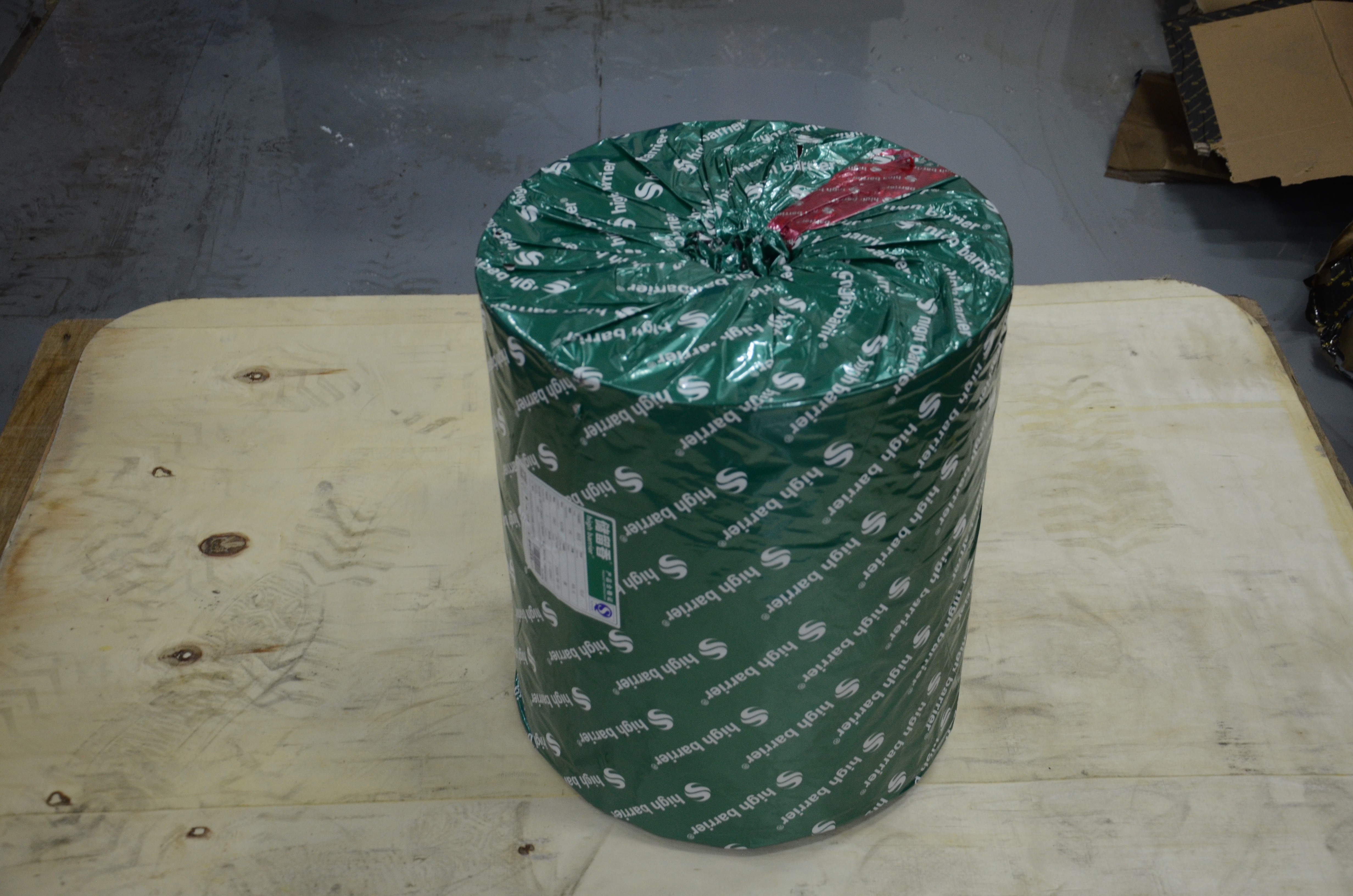 High-barrier nylon film for corn packaging