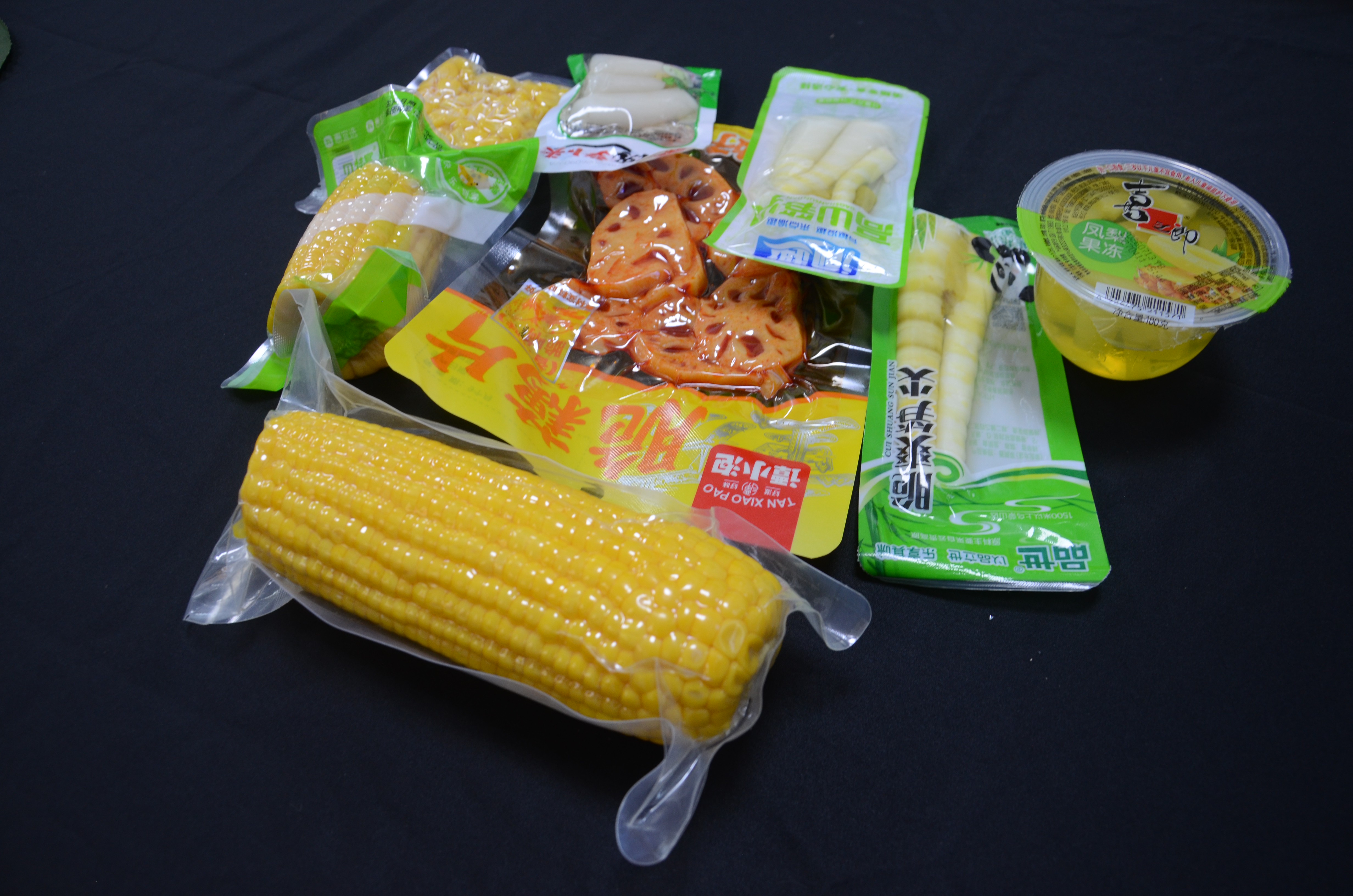 High-barrier nylon film for corn packaging