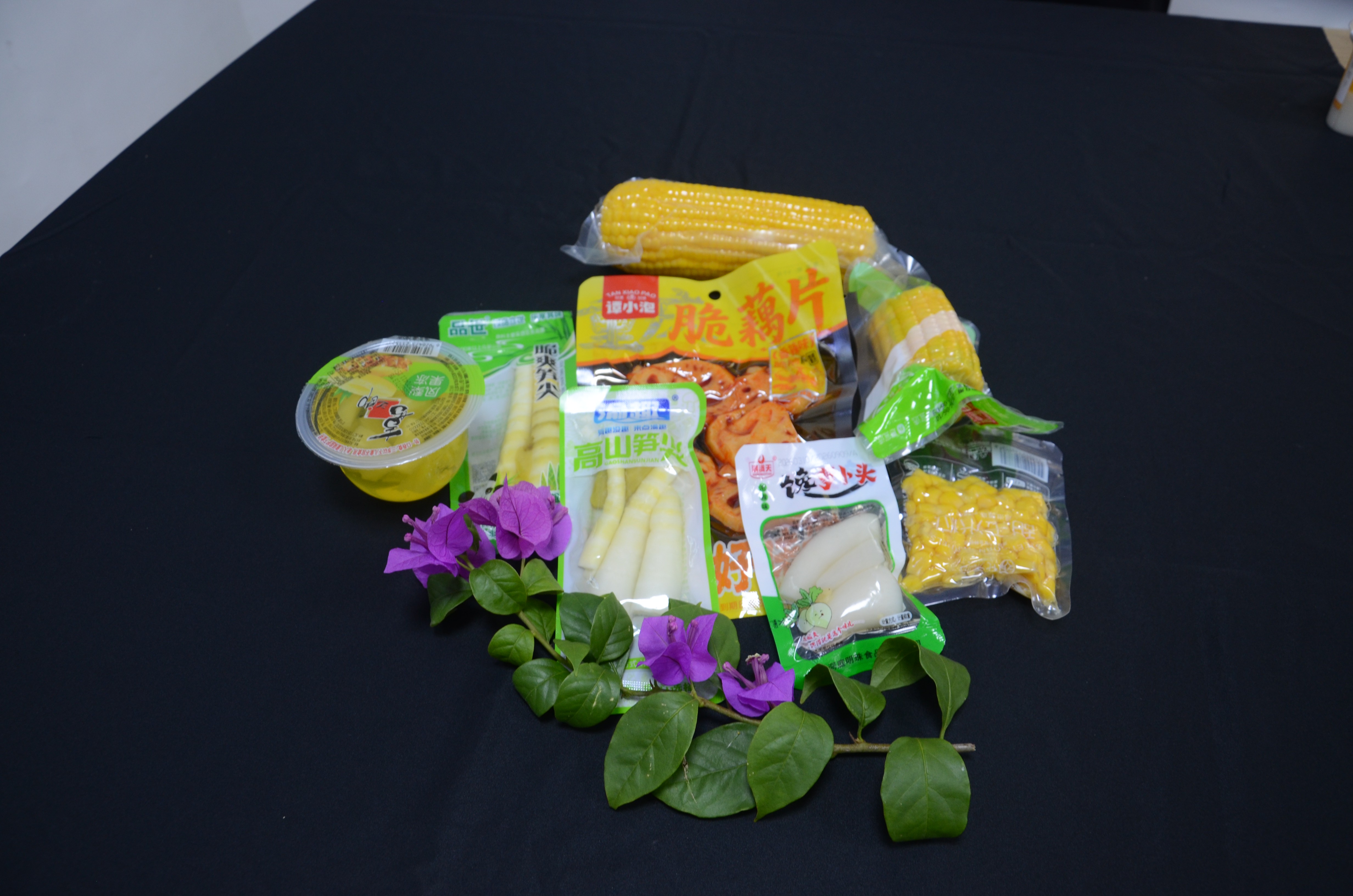 High-barrier nylon film for corn packaging