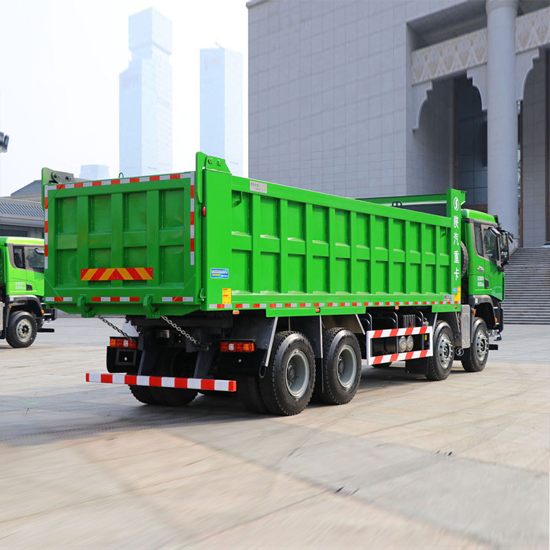 Самосвал SHACMAN X3000 мощностью 460 л.с., колесная формула 8x4, длина кузова 8 м