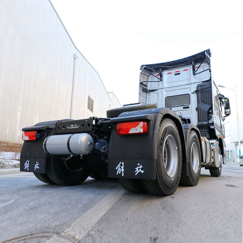 Седельный тягач FAW J7 Heavy Truck мощностью 560 л. с., колесная формула 6×4