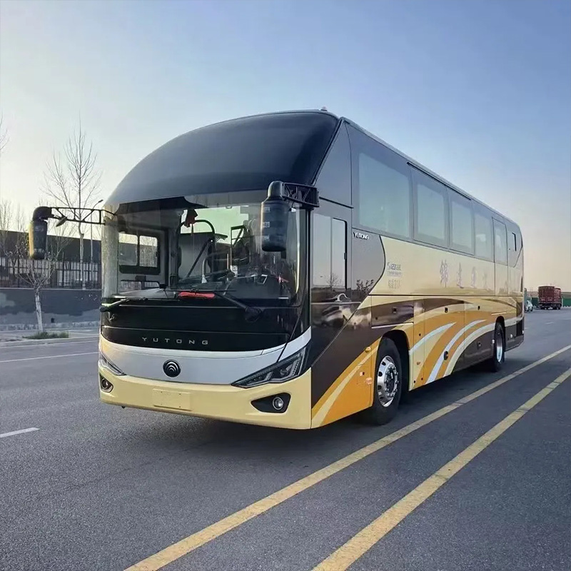 Автобус Yutong ZK6120 с механической коробкой передач, 55 мест