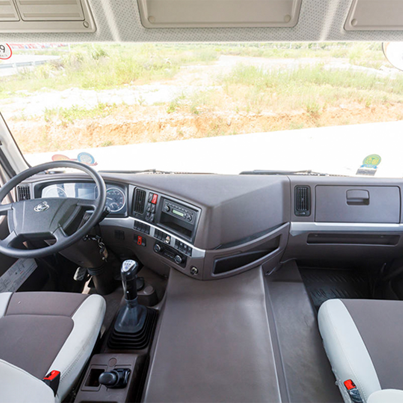 شاحنة خلط الخرسانة Chenglong H5 من Dongfeng Liuzhou Motor