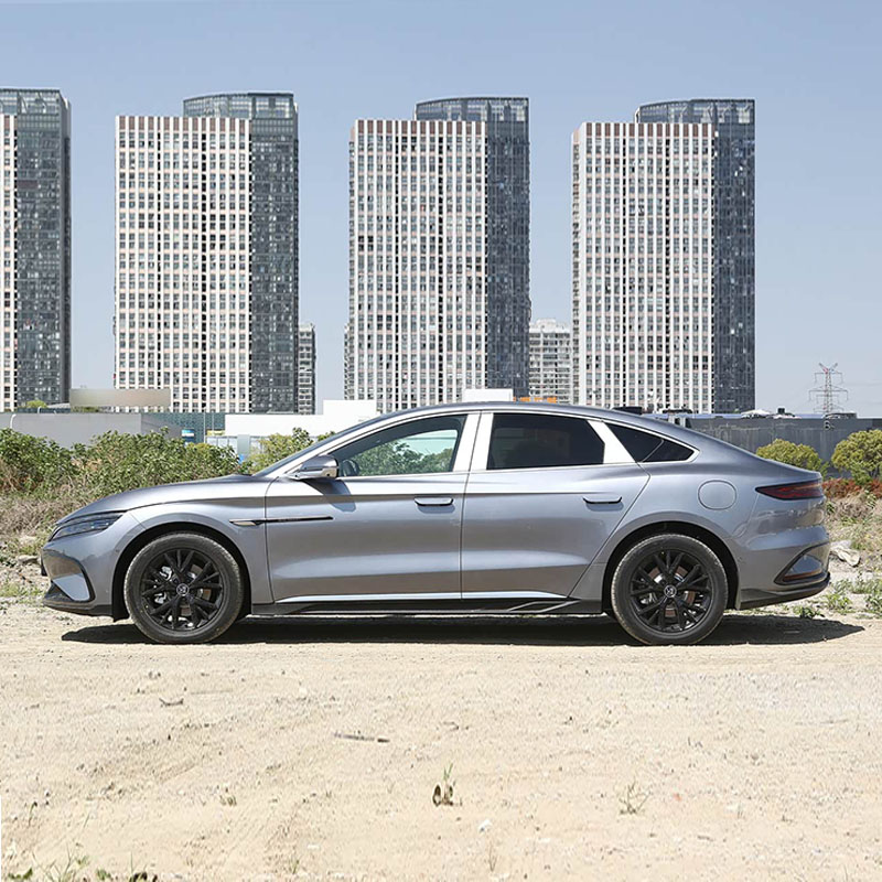 BYD Han مركبة كهربائية هجينة قابلة للشحن من الفئة المتوسطة إلى الكبيرة