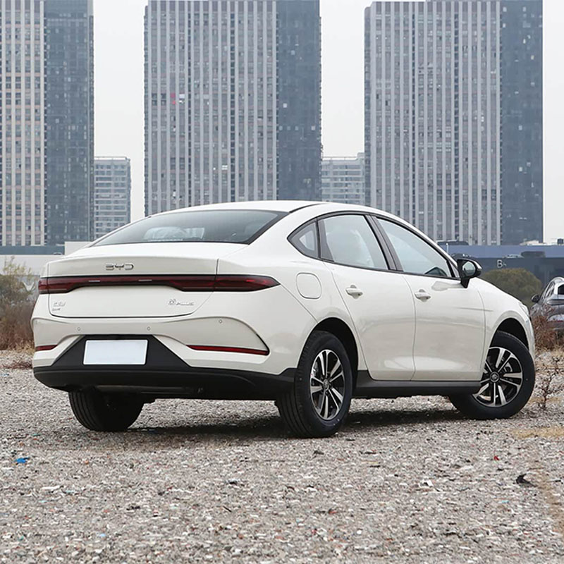BYD Qin PLUS الهجينة القابلة للشحن المدمجة