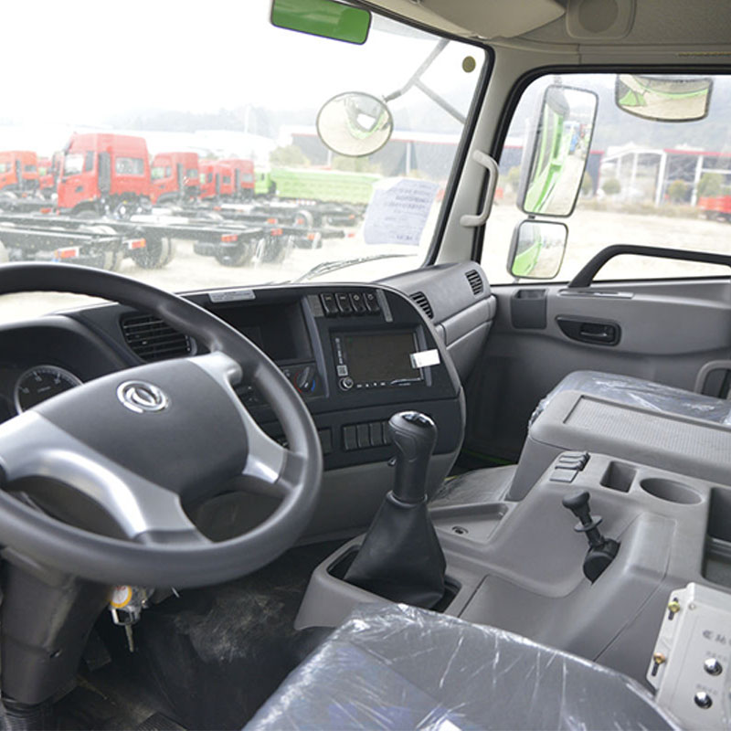 شاحنة DONGFENG KC الثقيلة، 350 حصان، دفع 8×4، قلاب/شاحنة تفريغ بطول 6 م