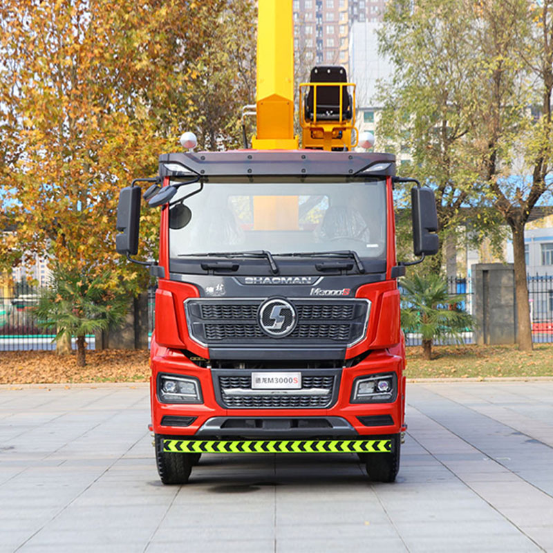 شاحنة رافعة SHACMAN M3000S بقوة 340 حصان ونظام دفع 8×4