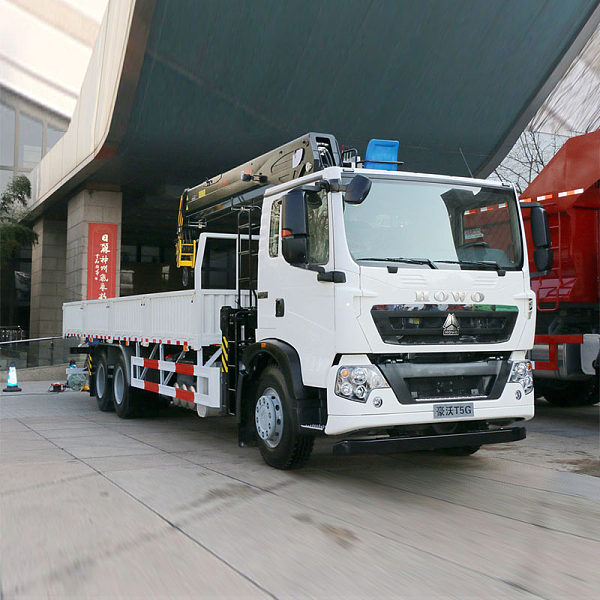 شاحنة رافعة HOWO T5G 280HP 6x4 من Sinotruk