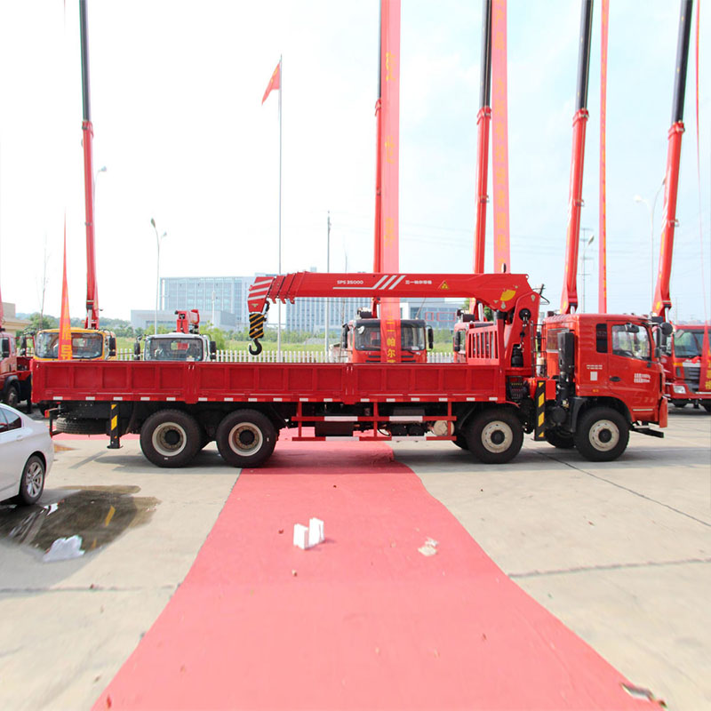 شاحنة رافعة مركبة SINOTRUK HOMAN H5 بقوة 310 حصان ودفع 8×4