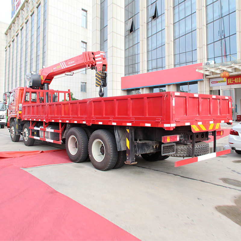 شاحنة رافعة مركبة SINOTRUK HOMAN H5 بقوة 310 حصان ودفع 8×4