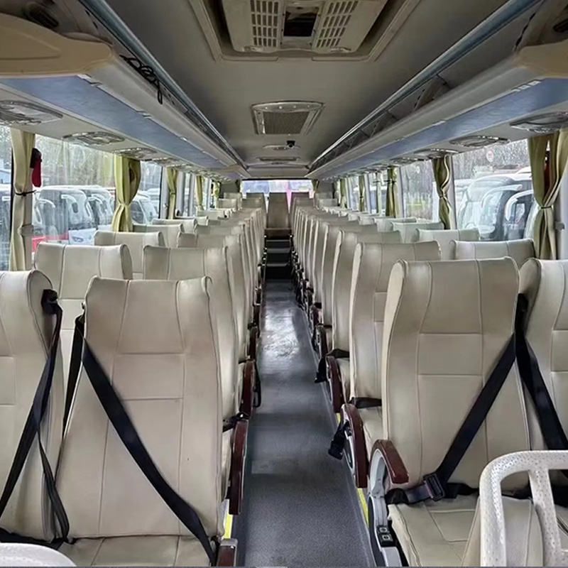 حافلة ديزل Zhongtong LCK6120 يدوية بـ 50 مقعدًا