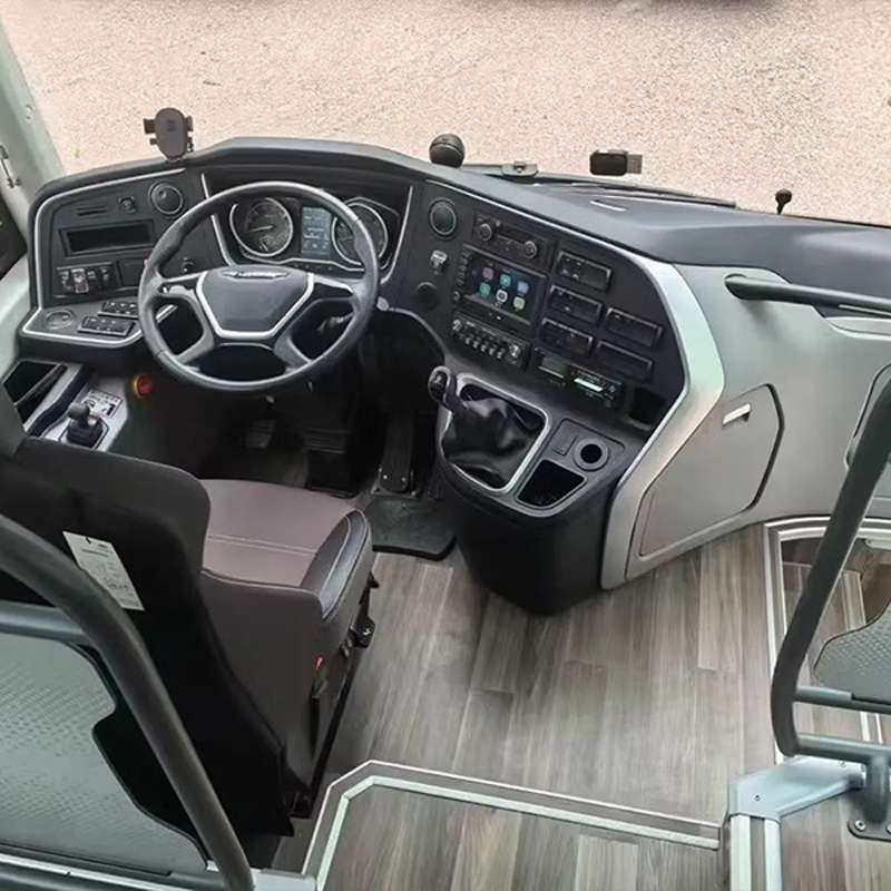 حافلة ديزل Yutong ZK6127 بمقود على اليسار