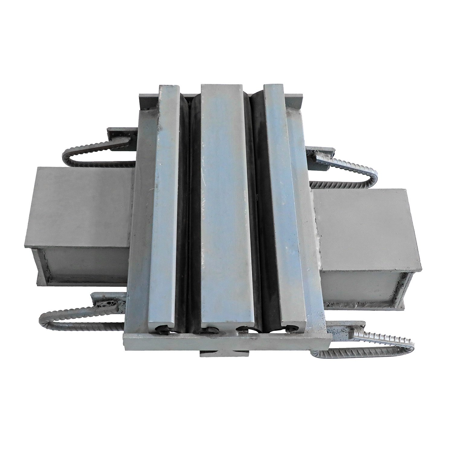 Multi-group expansion joint