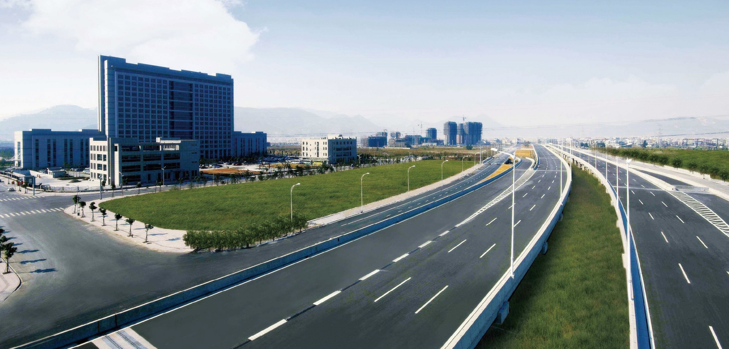 Multi-size rubber pad bearings are being used in large quantities in Phase II of the Longwan-Yongzhong to Haicheng section of the Wenzhou Dongtou to Lucheng Highway Multi-size rubber pad bearings are being used in large quantities in Phase II of the Longwan-Yongzhong to Haicheng section of the Wenzhou Dongtou to Lucheng Highway