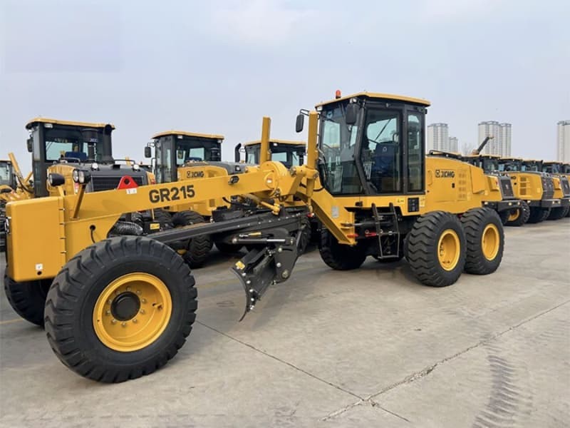 Niveleuse XCMG GR215 neuve – 215 hp_4 Niveleuse XCMG GR215 neuve