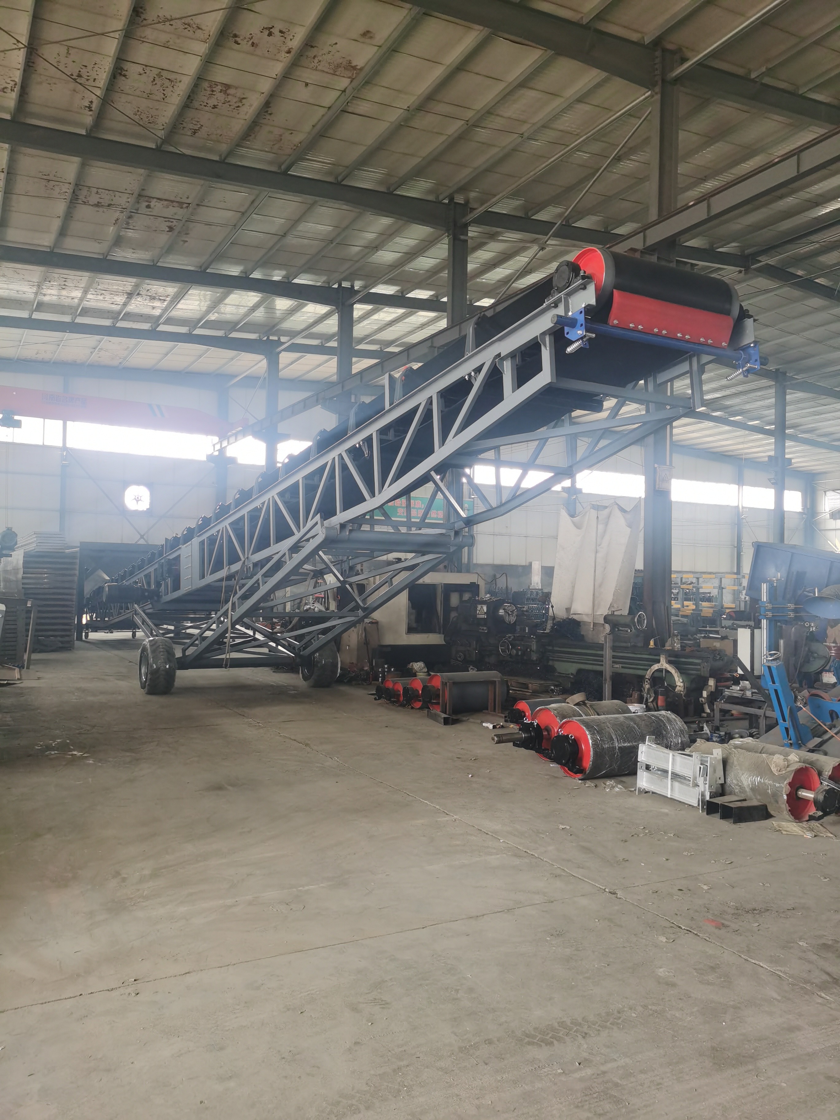 Mobile belt conveyor Mobile belt conveyor