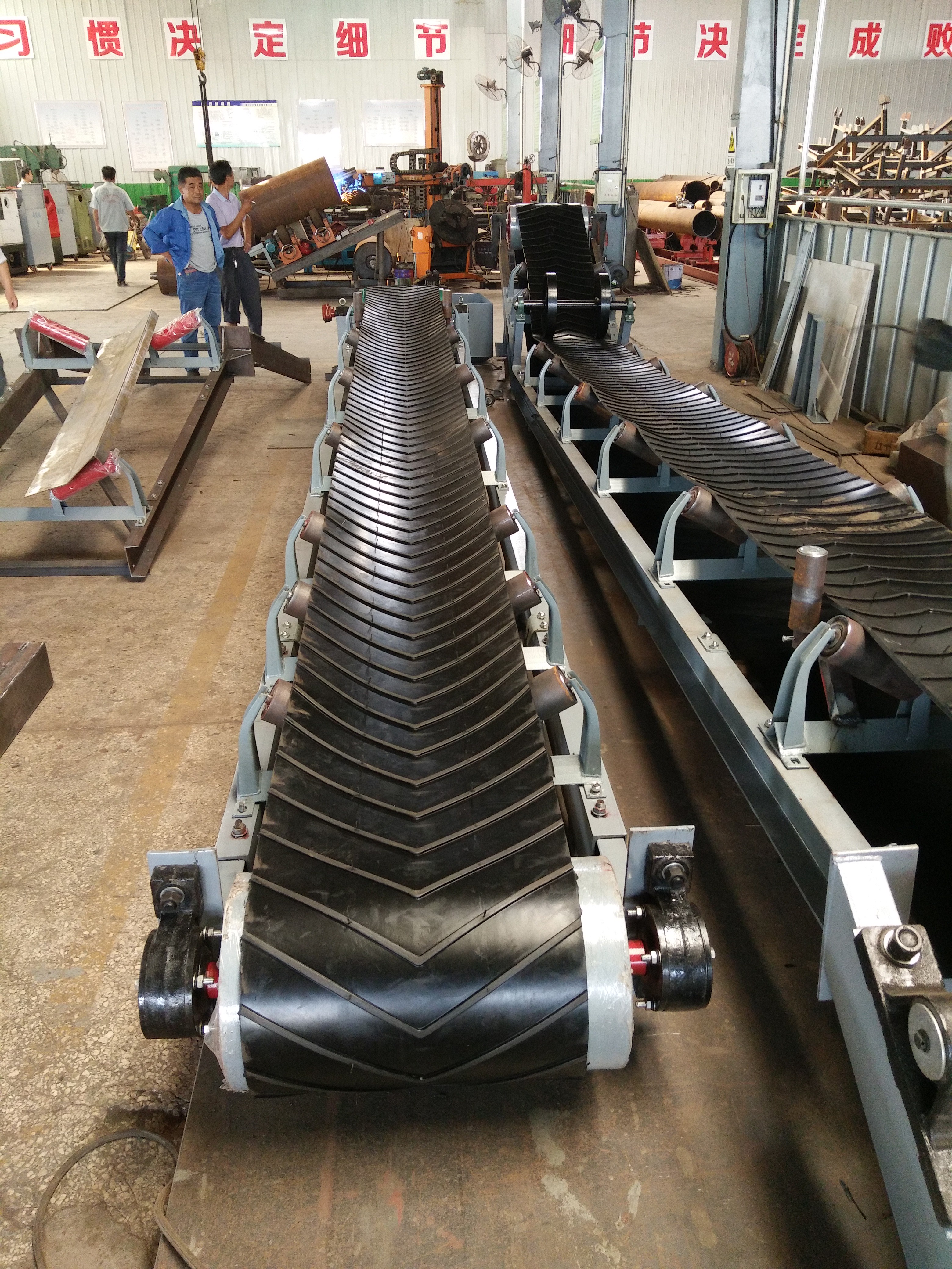 External conveyor belt