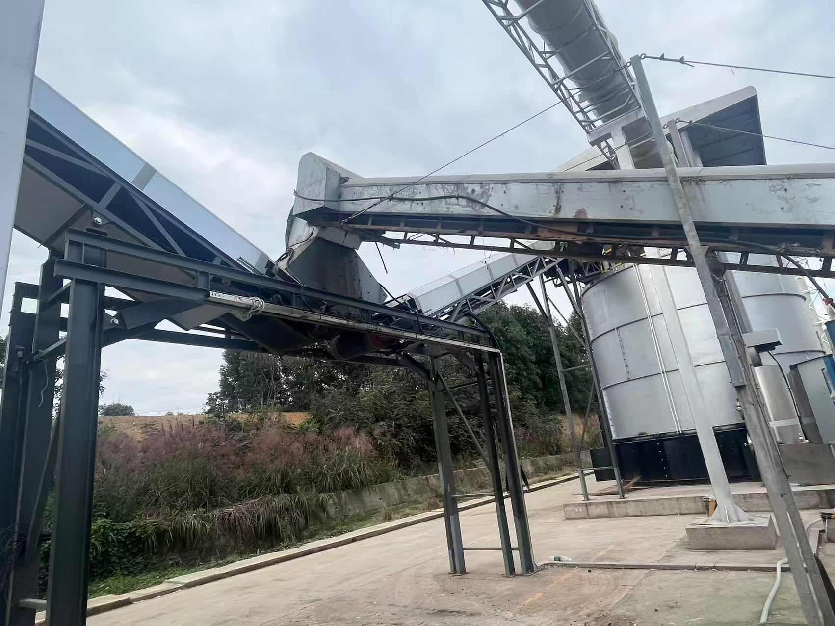The industry of straw and manure fermentation