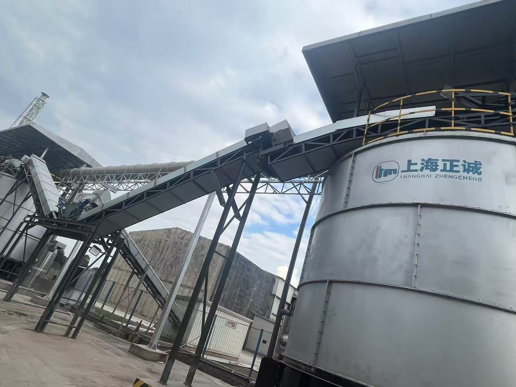 The industry of straw and manure fermentation