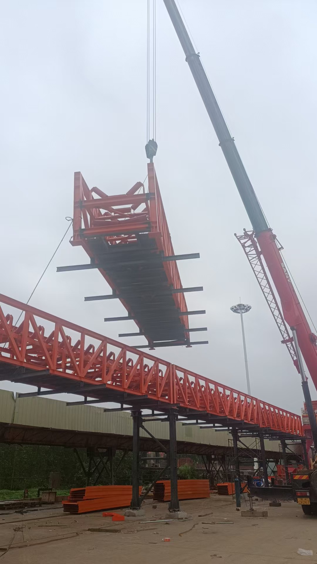 Offshore conveyor belt machine truss structure